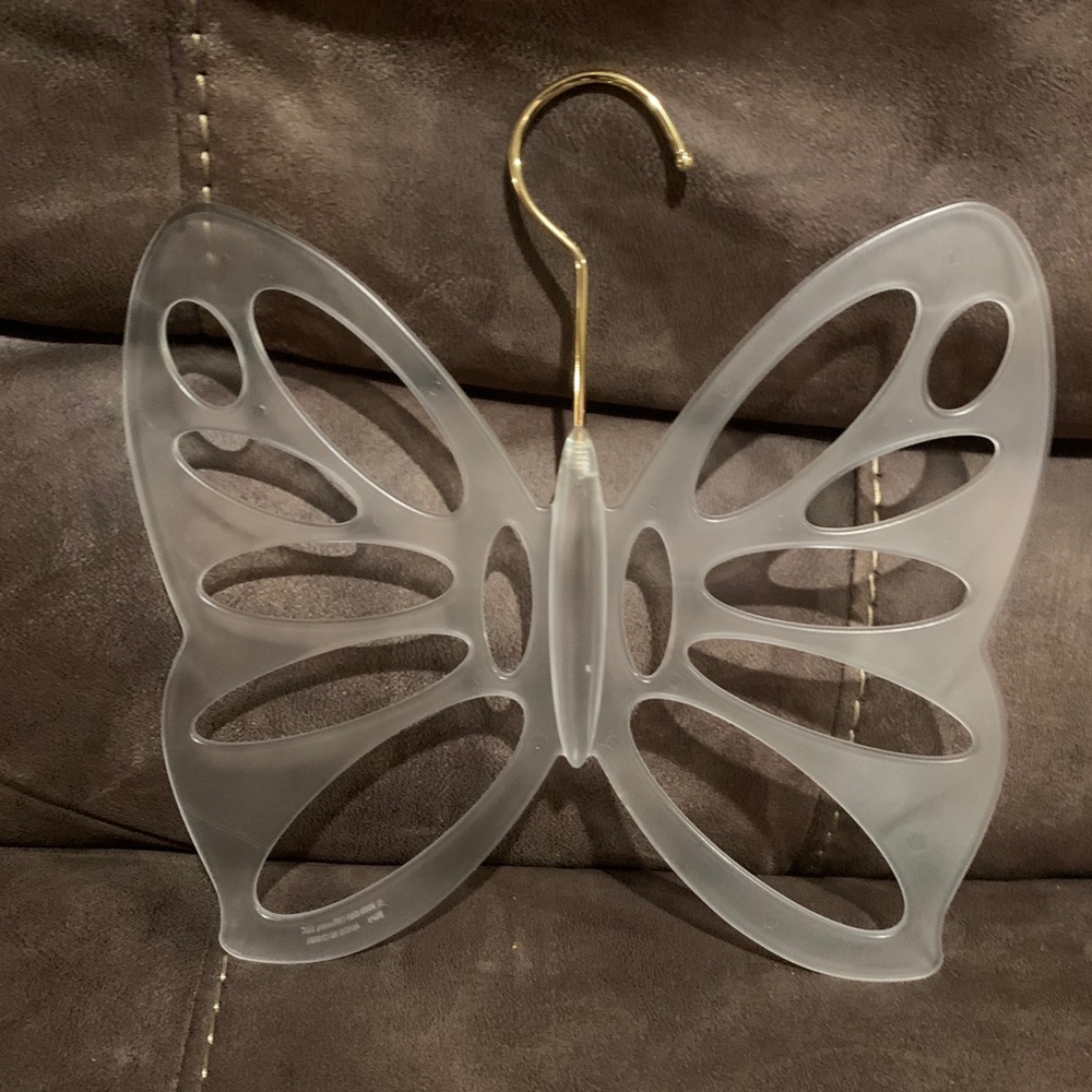 Butterfly scarf hanger - Picture 3 of 4